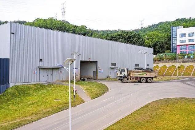 根拔起！你以为的“负资产”被盘活了！冰球突破深圳110米高“垃圾山”连(图5)